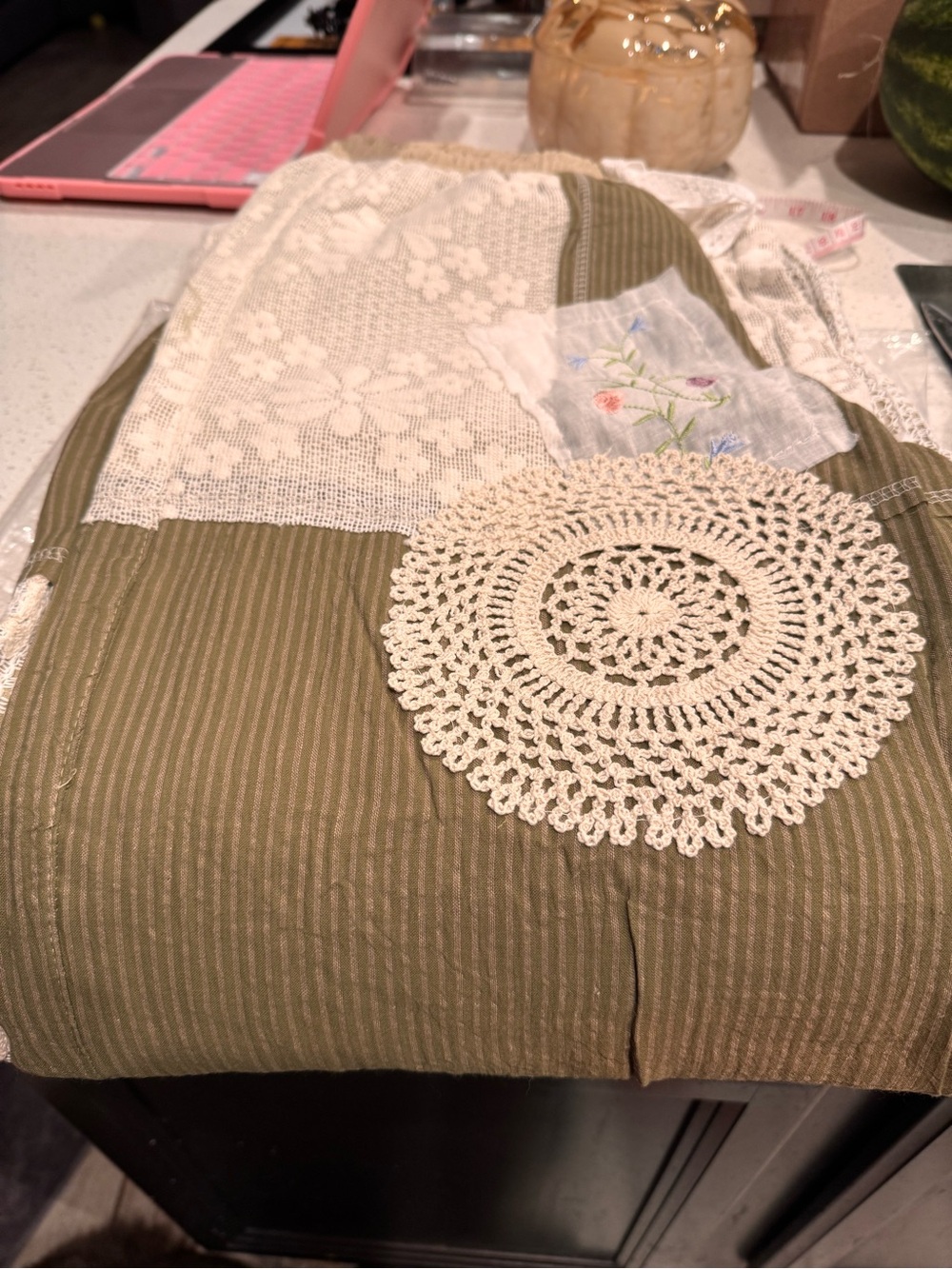 POL Women's Patchwork Wide Leg Pants in Olive Green and Cream - Picture 5 of 5